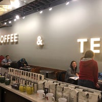 12/4/2018 tarihinde Tina C.ziyaretçi tarafından Sweetwaters Coffee &amp;amp; Tea Liberty'de çekilen fotoğraf