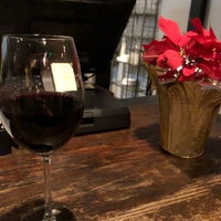 12/14/2018에 Tina C.님이 Yield Wine Bar에서 찍은 사진