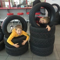 Photo taken at Discount Tire by Stephen C. on 12/13/2014