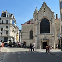 Photo taken at Église Saint-Nicolas / Sint-Niklaaskerk by Aya A. on 7/18/2022