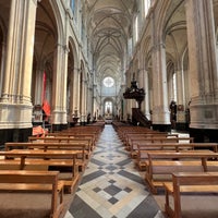 Photo taken at Église Sainte-Catherine / Sint-Katelijnekerk by Aya A. on 7/19/2022