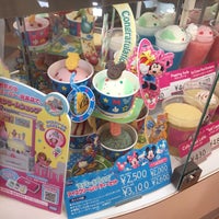 Photo taken at Baskin-Robbins by Jun O. on 6/24/2018