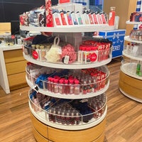 Photo taken at Bath &amp;amp; Body Works by B_Violet on 6/10/2023
