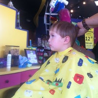 7/13/2014 tarihinde Daria R.ziyaretçi tarafından Snip-its Haircuts for Kids'de çekilen fotoğraf