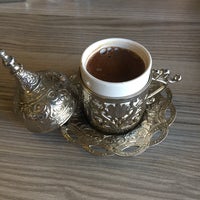 Photo taken at Girne Kafeterya by Gönül Y. on 12/13/2017