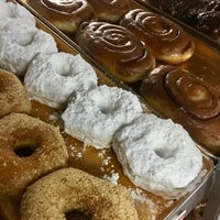 Das Foto wurde bei McGaugh&amp;#39;s Donuts von McGaugh&amp;#39;s Donuts am 9/12/2019 aufgenommen