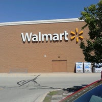 Photo taken at Walmart Supercenter by Laura H. on 8/11/2012