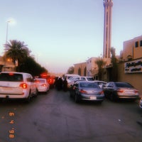 Photo taken at جامع الملك عبدالعزيز - حي المزرعة by موضي. on 6/4/2019