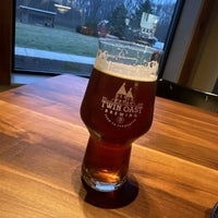 Photo taken at Twin Oast Brewing by Benjamin C. on 1/5/2023