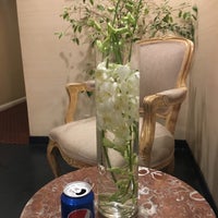 Photo taken at Wilshire Crest Hotel by Mk3 Cool j on 11/19/2018