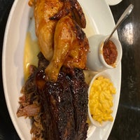 Photo taken at Lucille&amp;#39;s Smokehouse Bar-B-Que by Mk3 Cool j on 7/3/2022