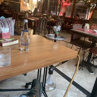 Foto diambil di Fakirhane Kafe oleh Oğuz Ç. pada 6/13/2019