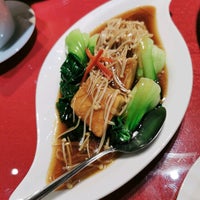 Photo taken at Fo You Yuan Vegetarian Restaurant by colemomok on 1/21/2022