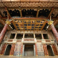 Foto tomada en Shakespeare&amp;#39;s Globe Theatre  por Allie P. el 5/19/2023