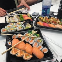 Foto tirada no(a) Bento Sushi por Kim G. em 6/8/2019