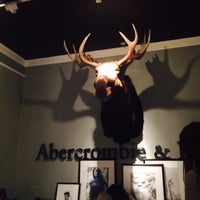 Photo taken at Abercrombie &amp;amp; Fitch by LIA on 11/24/2014