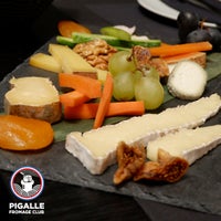 Foto tomada en Pigalle Fromage Club  por Pigalle Fromage Club el 10/18/2018