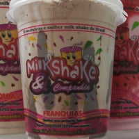 รูปภาพถ่ายที่ Milkshake &amp;amp; Companhia โดย Michelle A. เมื่อ 3/21/2013