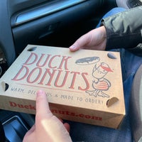 2/20/2022 tarihinde Annie K.ziyaretçi tarafından Duck Donuts'de çekilen fotoğraf