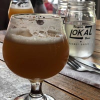 Photo taken at Lokal Burgers &amp;amp; Beer by Alexis on 9/29/2019