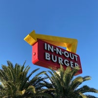 Photo taken at In-N-Out Burger by Hamood 不 on 5/24/2023