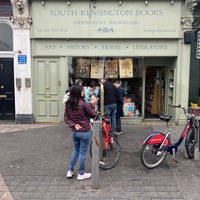 Photo taken at South Kensington Books by 𝚝𝚛𝚞𝚖𝚙𝚎𝚛 . on 5/4/2022