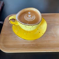Foto tirada no(a) Tones Coffee por رَاشِد em 3/12/2022