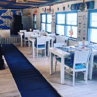 Foto diambil di Delicia Restaurant &amp;amp; Beach oleh Burak elevis pada 10/13/2018