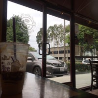 Photo taken at The Coffee Bean &amp;amp; Tea Leaf by Ahmed E. on 10/16/2016