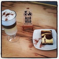 6/20/2013にLamar T.がAllo Vélo Caféで撮った写真