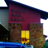 Foto tirada no(a) Stepping Stone School - Kyle por Turtle Y. em 5/11/2016