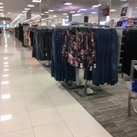 Photo taken at Macy&amp;#39;s by Mesa D. on 8/12/2017