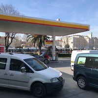 Photo taken at Shell by 🦅Turan B. on 3/7/2019