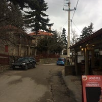 Foto tirada no(a) Trikala Korinthias por Nikos R. em 2/19/2017