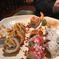 Foto tirada no(a) Yorokobi Sushi por Katelyn B. em 11/18/2017