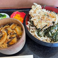 Photo taken at 手打うどん きくや by Junpei on 5/13/2023