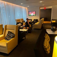 Photo taken at Star Alliance First Class Lounge by Stephane L. on 10/10/2022