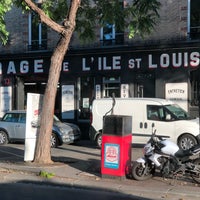 Photo taken at Garage de l&amp;#39;Île Saint-Louis by Renaud F. on 9/11/2018