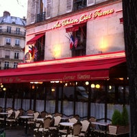 Au Chien Qui Fume - French Restaurant in Paris