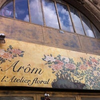 Photo taken at Arom Atelier Floral Charenton by Renaud F. on 8/18/2014