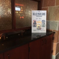 5/10/2016 tarihinde Adam R.ziyaretçi tarafından BJ&amp;#39;s Restaurant &amp;amp; Brewhouse'de çekilen fotoğraf