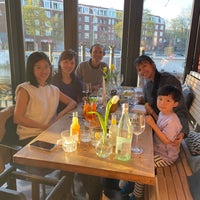 Photo taken at Bar Restaurant De Kop van Oost by Stroumph on 4/17/2022
