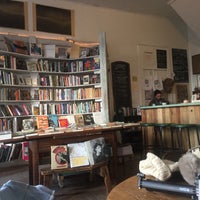 Photo prise au Molasses Books par Stroumph le12/21/2017