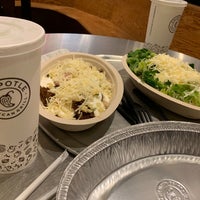 Photo taken at Chipotle Mexican Grill by 🎈 on 8/22/2019