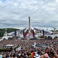 Photo taken at Main Stage by Geoffrey B. on 7/31/2022