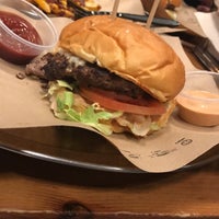 Foto diambil di Century Burger oleh bandar pada 12/6/2018