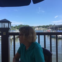 8/11/2016 tarihinde Liz K.ziyaretçi tarafından River Rock Restaurant &amp;amp; Marina Bar'de çekilen fotoğraf