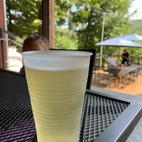 Photo taken at Bold Rock Cidery by Micah B. on 8/12/2021