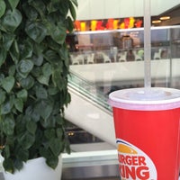 Photo taken at Burger King by sanch0us on 9/12/2015