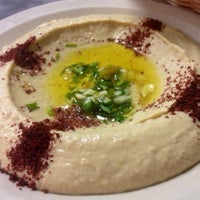 Снимок сделан в Jerusalem Middle East Restaurant пользователем Jackeline G. 8/10/2014